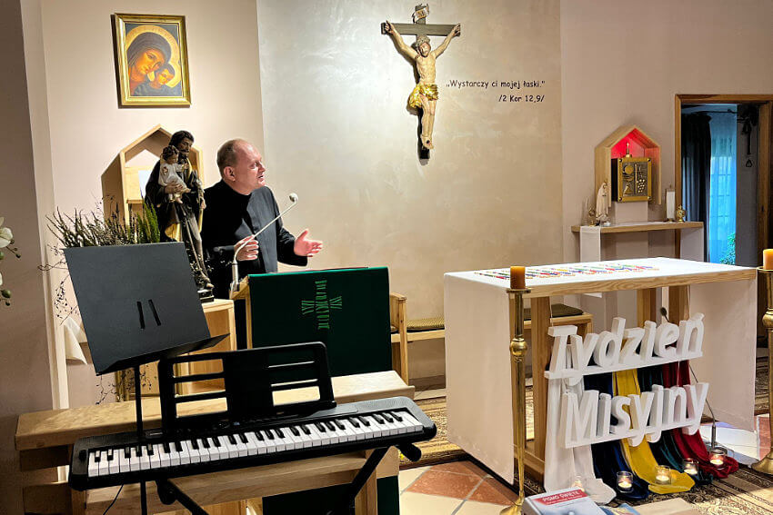 niedzmis2022 klebark04