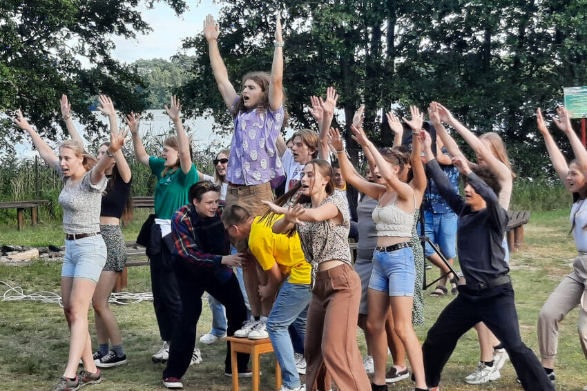 Przedstawienie "Daj szansę Ziemi” w Ocyplu