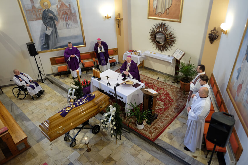 Pogrzeb o. Antoniego Koszorza SVD
