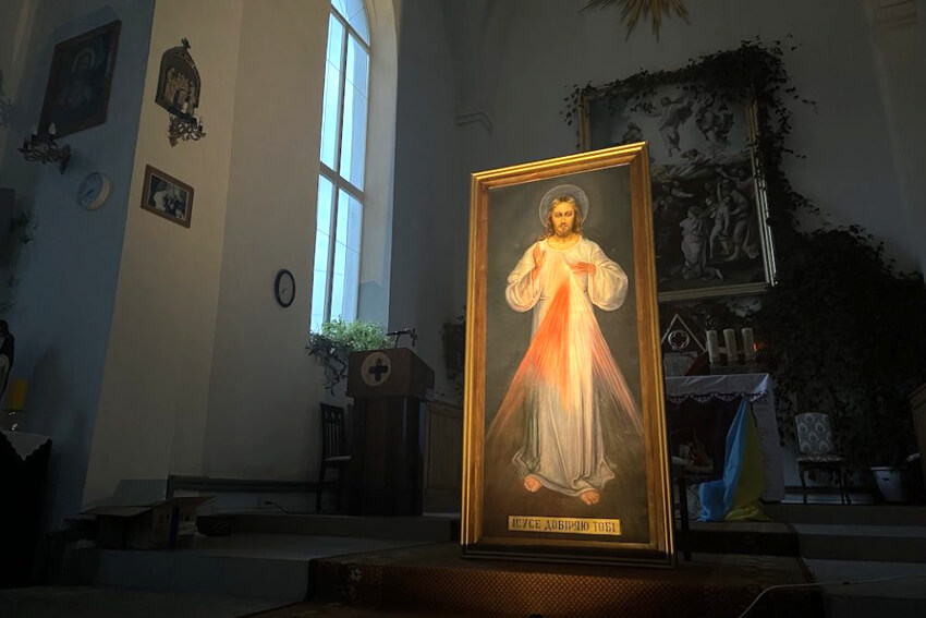 Poświęcenie kopii obrazów dla parafii w Nowej Uszycy