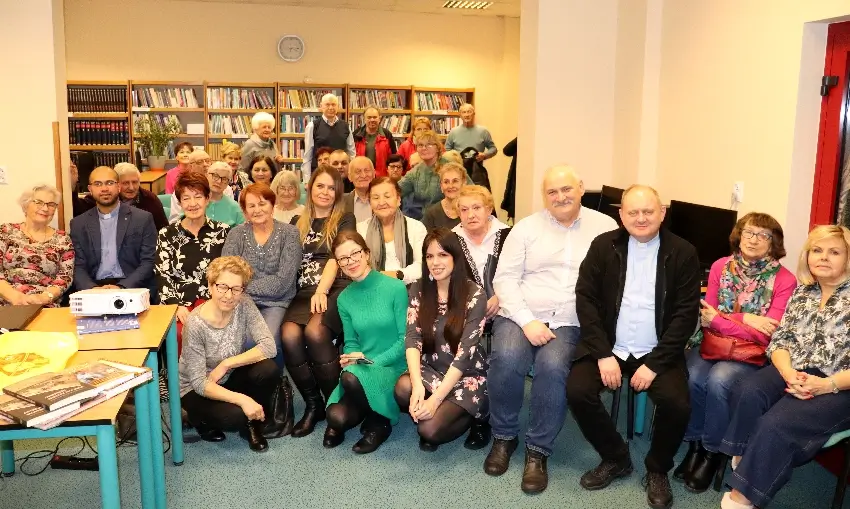 indie braniewo biblioteka02